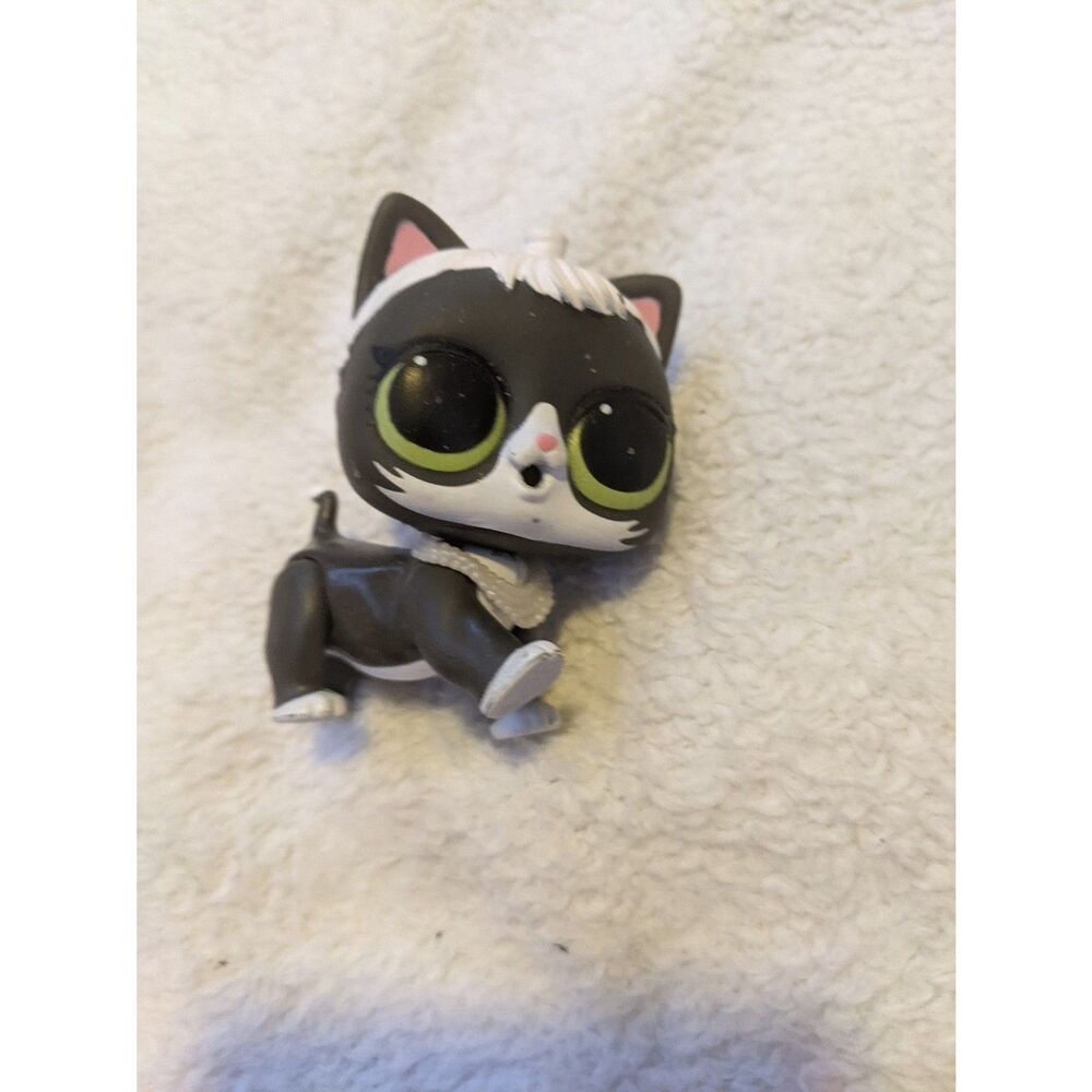 LOL Surprise Pets Black White Tuxedo Cat Figure Green Eyes